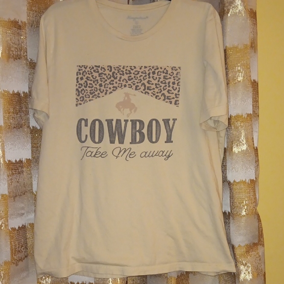 mangosteen Tops - Cowboy Take Me Away T-shirt!